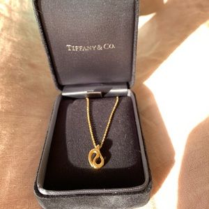 Tiffany & Co. - Elsa Peretti Double Curve Loop